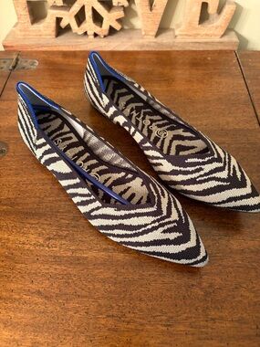 ROTHY’S 8.5 Zebra-Print Pointed Toe Women’s Flats - Black & Off White NEW